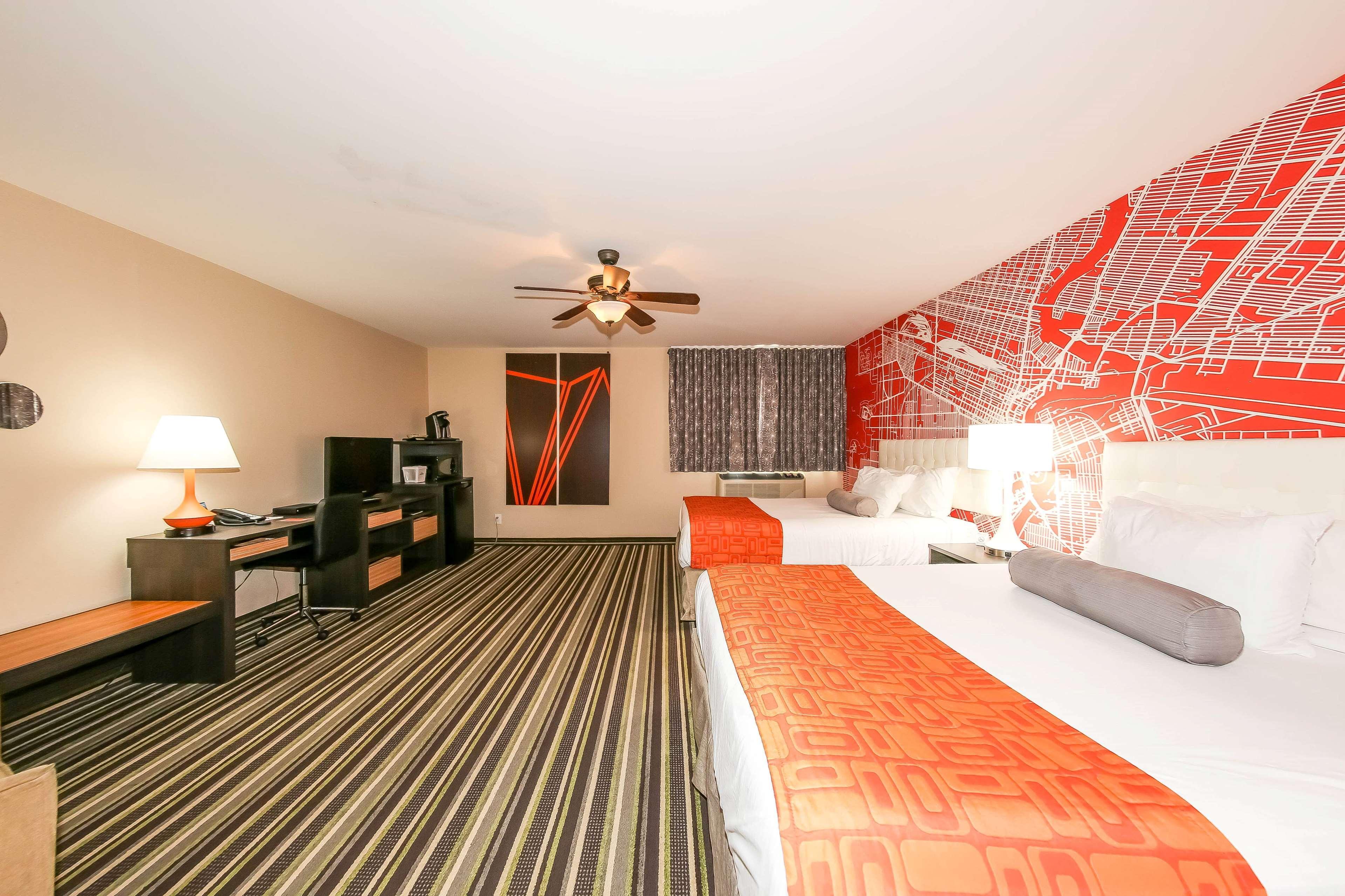 Howard Johnson By Wyndham Winnipeg West Экстерьер фото