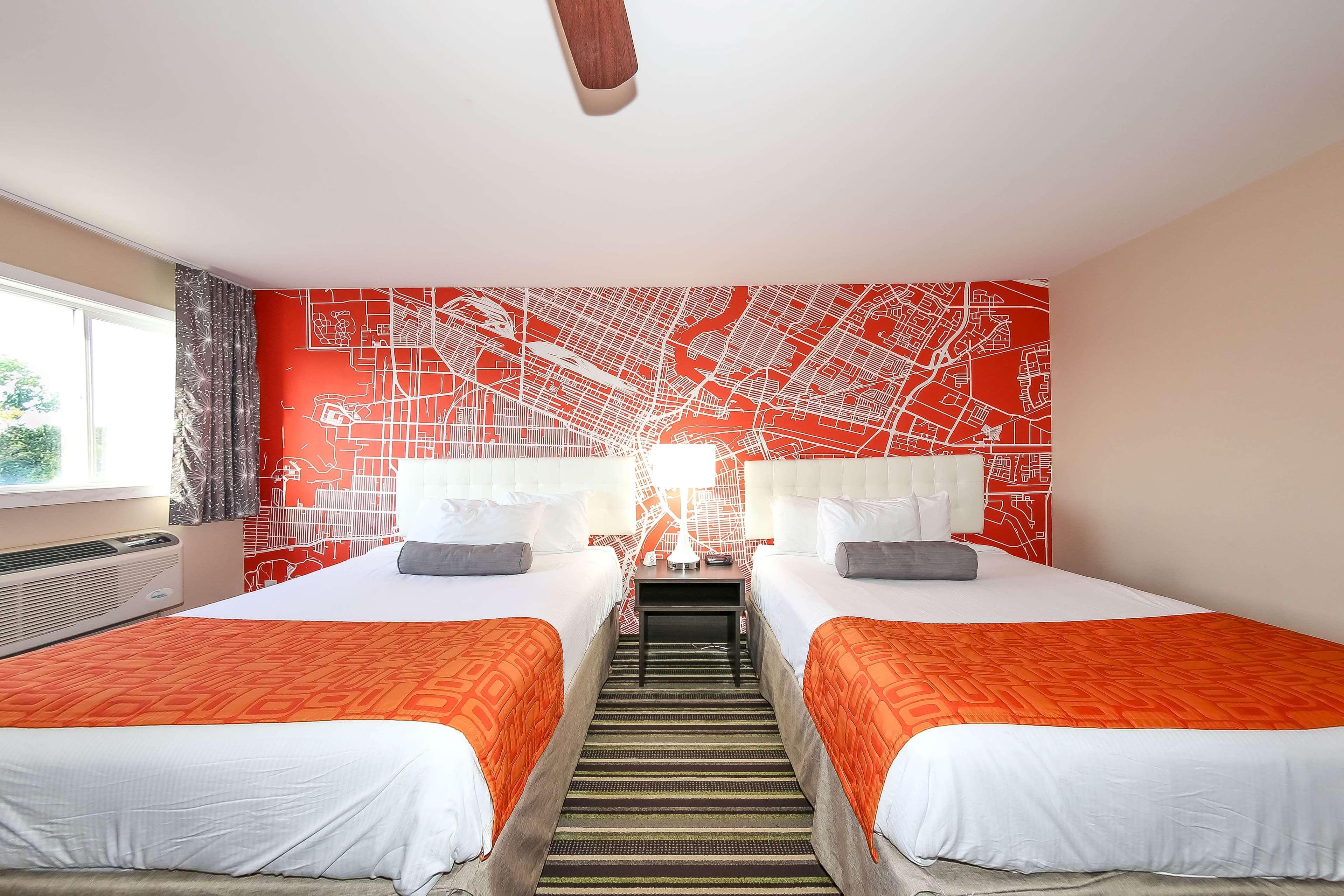 Howard Johnson By Wyndham Winnipeg West Экстерьер фото